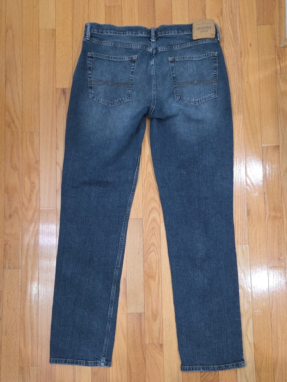Denizen from Levis denizen by
